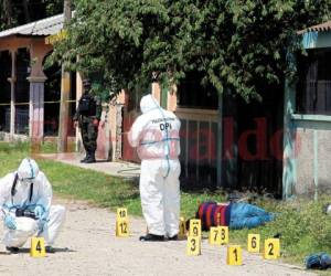 Los cuerpos de los miembros de la Fuerza Aérea fueron hallados en una calle que divide dos zonas dominadas por maras y pandillas.