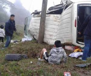 El automotor transportaba en su mayoría a menores de edad.