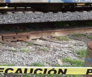 El cuerpo de la compatriota quedó a la orilla del tren. Foto: El Heraldo de México.