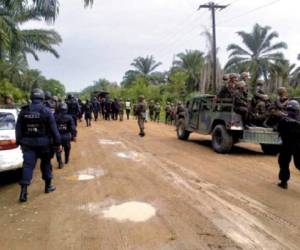 Miembros de la Policía Nacional y el Ejército se instalaron en el Bajo Aguán en febrero de 2014.