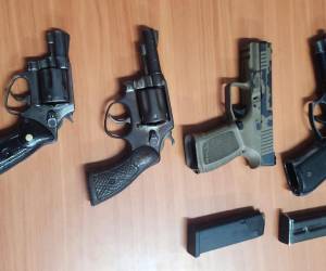 Las armas fueron decmisadas por elementos de la Policía Nacional de Honduras.
