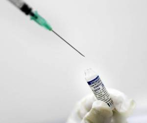 El inicio de la nueva etapa de vacunación se da en medio de una reducción de los nuevos contagios que según las autoridades ya alcanzó 14 semanas consecutivas. Foto:AP