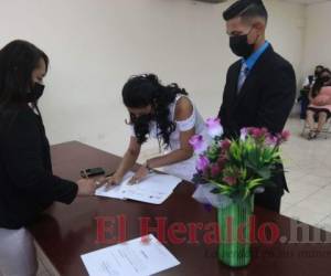 En Honduras se han inscrito casi 257,000 matrimonios desde el 1 de enero de 2011 al 30 de septiembre de 2021, según una base de datos del Registro Nacional de las Personas (RNP). Foto: El Heraldo