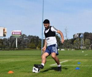 Kun Agüero realizando trabajo de campo con la selección de Argentina. Foto: Redes Sociales