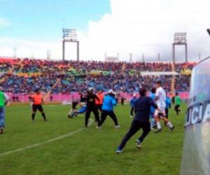 En el partido de ida disputado el 10 de noviembre, Llacuabamba había ganado 2-0 a Garcilaso.