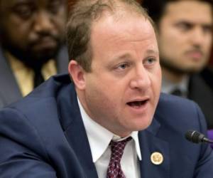 Jared Polis se convierte en el primer gobernador abiertamente homosexual. Foto: Agencia AP