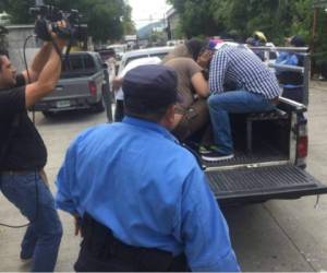 Seis personas fueron detenidas como supuestas responsables de intentar atentar nuevamente contra empresario en San Pedro Sula. Foto: Red Informativa.