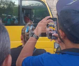 El sonido de varios disparos interrumpió la rutina de la tarde de este viernes 8 de mayo en la calle Los Alcaldes, en Tegucigalpa, donde un conductor de transporte público fue asesinado dentro de su unidad.