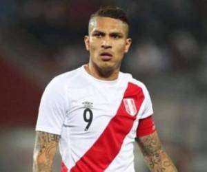 Paolo Guerrero, delantero de la selección de Perú, dio positivo por metabolitos de cocaína en un partido contra Argentina durante la fase de clasificación para el Mundial en octubre de 2017.