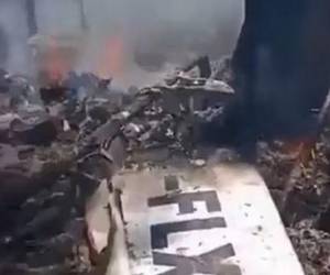 La avioneta se precipitó a tierra tras solo minutos de haber despegado de la terminal aérea.