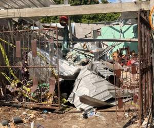 La explosión provocó un incendio que dejó un muerto y tres heridos.