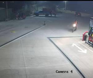 El sicario llegó a la gasolinera, dio la vuelta, ubicó a la víctima y le disparó en reiteradas ocasiones.