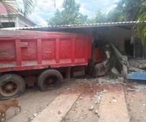 Presuntamente, minutos después, sufrió fallas mecánicas en el sistema de frenos, lo que le hizo perder el control de la unidad.