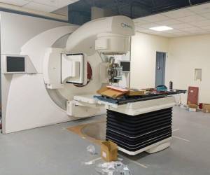 El acelerador lineal permitirá aumentar el número de pacientes que reciben tratamiento por el cáncer.