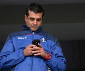 Diego Vazquez, entrenador de Motagua estuvo en el palco azul durante el juego. Foto: Johny Magallanes.
