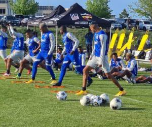 El actual jugador del Houston Dynamo de la MLS destacó que la Bicolor esté entre los mejores de Concacaf en el nuevo certamen de la confederación. Foto: Fenafuth en Twitter.