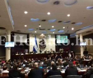 El instrumento jurídico que consta de 214 artículos fue admitido en la Cámara Legislativa, donde algunos apartados causaron polémica entre los diputados. Foto Álvaro Mejía.