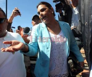 Tras conocer la denuncia del CNA Rosa Elena Bonilla dijo que no se quedó con nada.