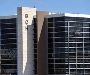 Crane Currency Malta Limited ganó la licitación privada para la impresión de 20 millones de piezas del billete de 200 lempiras, con la imagen de Berta Cáceres, a un costo total de 1,248,000 dólares.