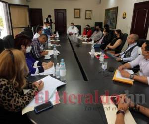 Los nuevos rostros de la Corporación Municipal acudieron al llamado del edil Aldana para mantener una reunión inicial, antes de la toma de posesión. Foto: David Romero/El Heraldo