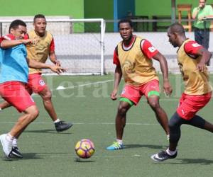 Los jugadores de Olimpia entrenaron este martes sin la presencia de su director técnico. (Fotos: Ronal Aceituno / Grupo Opsa)