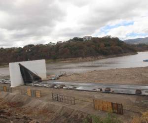 La represa Los Laureles, ubicada al sur de la capital, reporta menos de su capacidad a principios de abril.