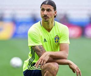 Ibra no dudo en responder a Cantona por el mensaje que le envió.