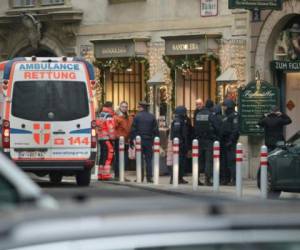 Tras un tiroteo en el centro de la ciudad, se iniciaron intensas operaciones de búsqueda por toda la ciudad. (Foto: AFP)