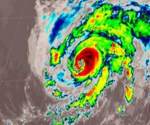 Genevieve tenía vientos máximos sostenidos de 185 kilómetros por hora (115 millas por hora) el miércoles temprano y estaba a 260 kilómetros (160 millas) al sur-sureste de la península bajacaliforniana. Foto: Twitter