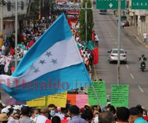 La marcha en Tegucigalpa está integrada por jóvenes, adultos y personas de la tercera edad que dijeron ¡sí! a este 1 de mayo.