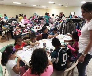 Cientos de menores hondureños se encuentran albergados en centros de detención de la Patrulla Fronteriza. (Foto: Alex Pérez)