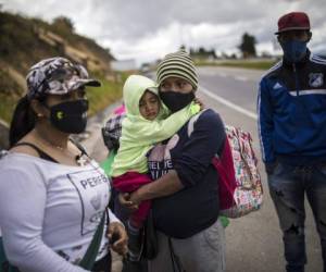 El pasado 1 de octubre, una caravana de unos 4,000 migrantes hondureños ingresó a territorio guatemalteco tras romper un cerco militar en la frontera terrestre de Corinto, unos 295 km al noreste de la capital. Foto: AFP.