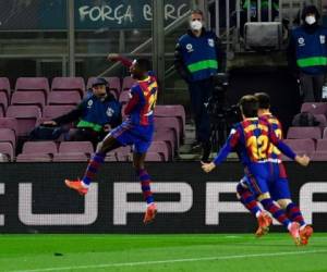 Dembélé fue el héroe de la noche para el Barça que ahpra se pone a un punto del Atlético de Madrid en la semana en donde enfrentará un intenso clásico ante el Real Madrid. Foto: AFP