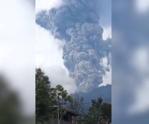 Captura de pantalla de un video tras la erupción.