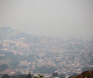 Apenas se comenzaban a presentar mejorías en el clima de la capital, sin embargo, este lunes 20 de mayo la calidad del aire retrocedió en sus niveles de contaminación.