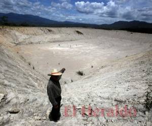 En Monte Redondo nunca se llenan dos grandes cosechadoras de agua construidas en 2017 sin las escorrentías que las abastecieran.