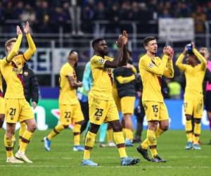 Barcelona festejó su clasificación a los octavos de Champions en San Siro. Foto: AFP.