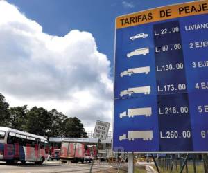 Covi aplicó a inicios de 2019 un aumento a las tarifas de peaje a todos los tipos de vehículos que circulan por la carretera. Foto: EL HERALDO.