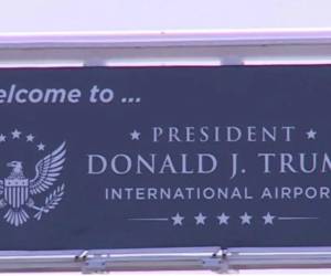 Funcionarios de la Administración han presionado al líder de los senadores demócratas, Chuck Schumer, para que ayude a poner el nombre de Trump a la estación de trenes.