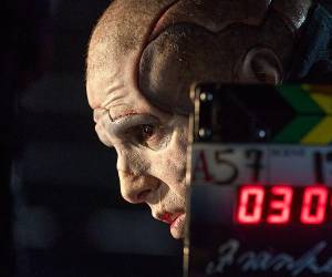 La adaptación de Frankenstein dirigida por Guillermo del Toro ha conseguido seis precandidaturas a los premios Oscar 2025, según anunció este martes la Academia de Hollywood.