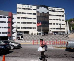 La sobrecontratación de energía en el período 2010-2014 es un riesgo para las finanzas de la estatal eléctrica.