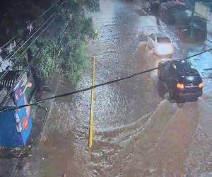 La influencia de una vaguada en altura, en interacción con una onda tropical de poca amplitud, dejará este miércoles lluvias y chubascos en varias regiones de Honduras, con acumulados de hasta 60 milímetros, de acuerdo con el pronóstico de la Secretaría de Gestión de Riesgos y Contingencias Nacionales (Copeco).