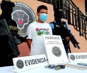 El detenido estaría vinculado con la venta y distribución de drogas de la banda criminal en este sector de la ciudad.