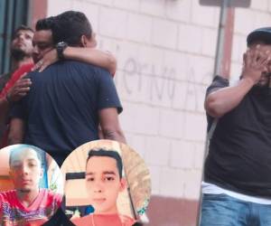 Parientes de los fallecidos lloran desconsolados al ver algunas imágenes de los cuerpos desmembrados.