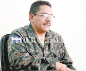 Héctor Rubén Padilla Cerna, oficial de enlace con el TSE.