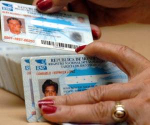 Los hondureños en el exterior ahora tramitarán la identidad en los consulados.