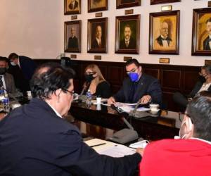 Los funcionarios electorales se reunieron con la directiva del Congreso y con los jefes de las bancadas para analizar el presupuesto de las elecciones generales. Foto: Twitter Congreso_HND
