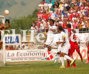 Aunque Olimpia y Real Sociedad acumularon 37 puntos, los blancos quedaron en primer lugar por mejor diferencia de goles y ambos pasan directamente a semifinales, fotos: El Heraldo.