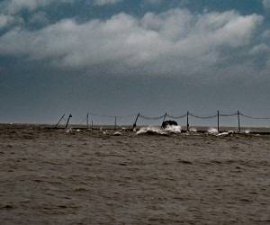 Según el Instituto de Meteorología de Cuba (Insmet), Ian avanza con vientos sostenidos de 120 km/h y se desplaza a una velocidad de 22 km/h.