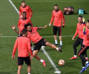 El brasileño, capitán de su equipo en el duelo de ida (0-0) tuvo que ser sustituido en el minuto 16. En ese momento el Lyon ganaba 1-0 al conjunto de Alsacia.